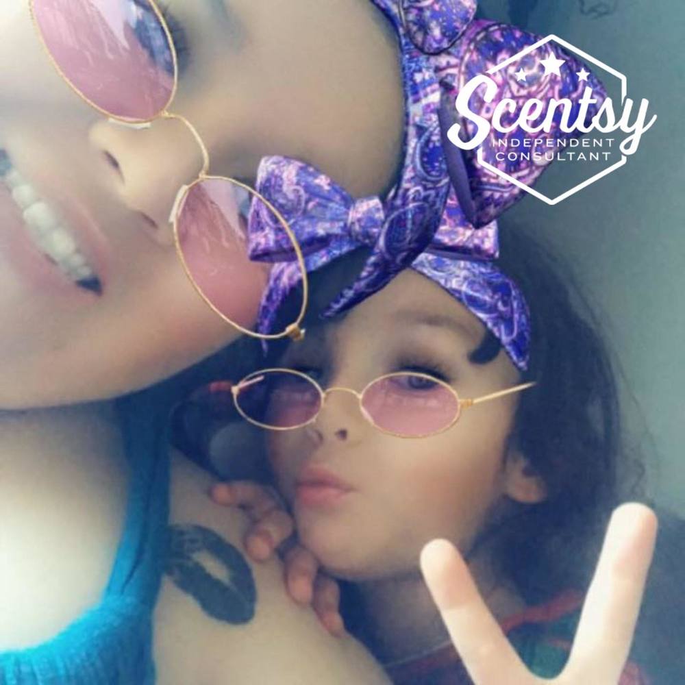 Meet your Posher, Delores